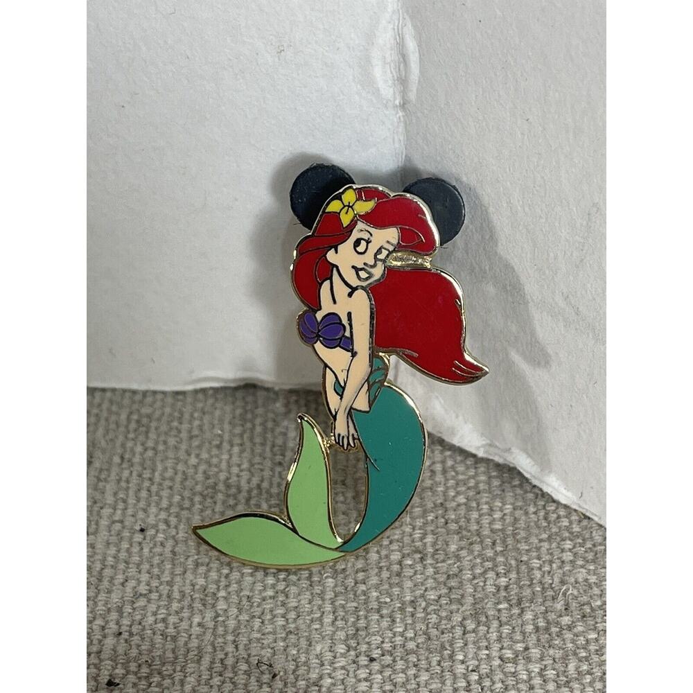 Vintage Walt Disney World Collectable Pin Ariel Floating Pin 1815